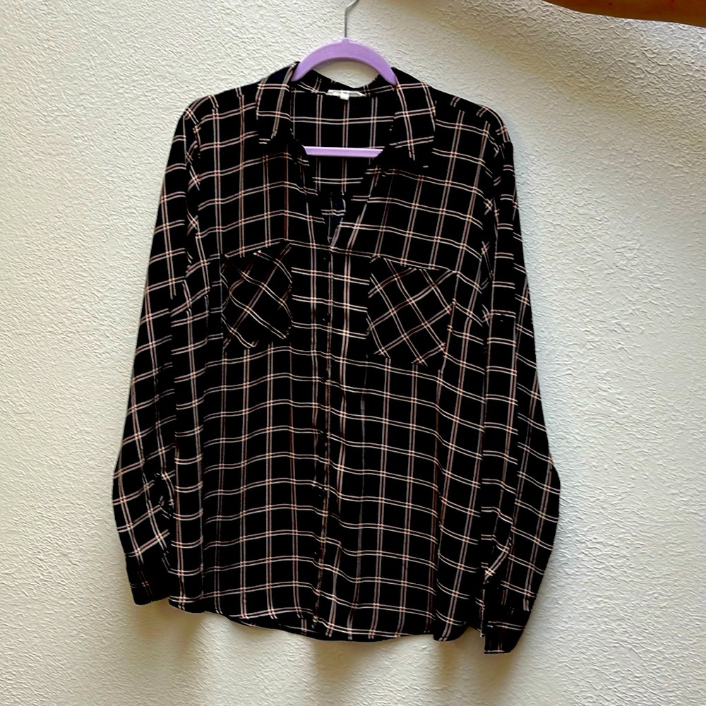 Maurices Long Sleeve V Neck Button Up Size Xl